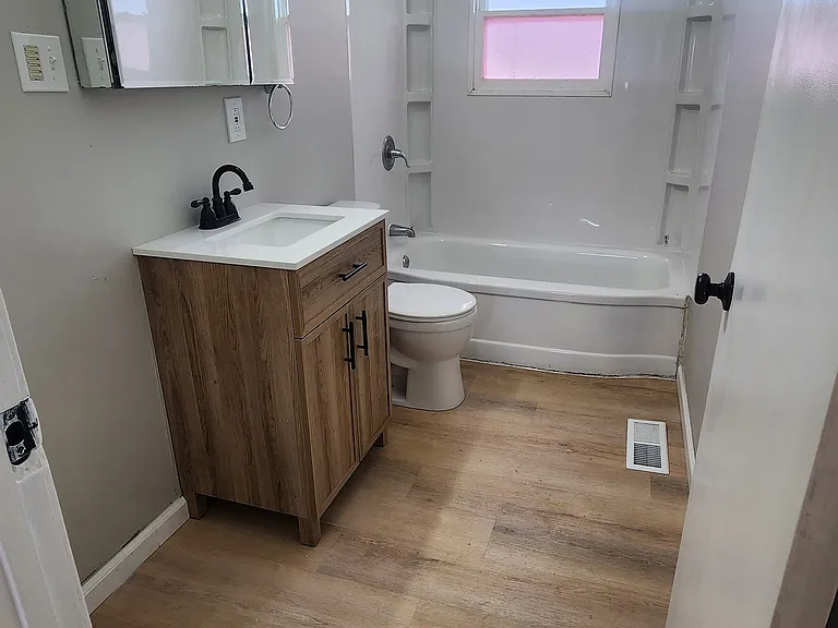 1623 Cedar St — Photo 8