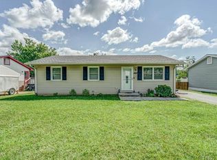 8337 Willow Creek Dr, Roanoke, VA 24019
