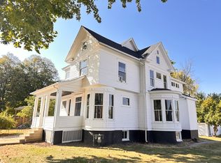 216 W Market St, Farmer City, IL 61842