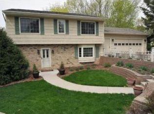 19024 Radford St, Minnetonka, MN 55345