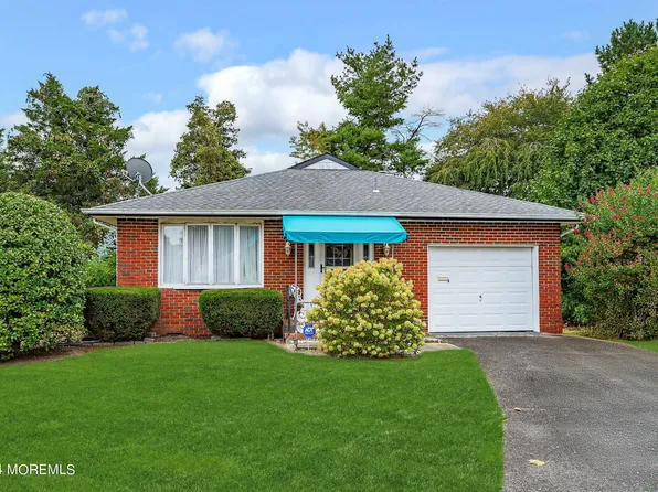 24 Petunia Way, Toms River, NJ 08755