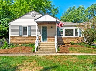 103 Indian Trl, Lake In The Hills, IL 60156