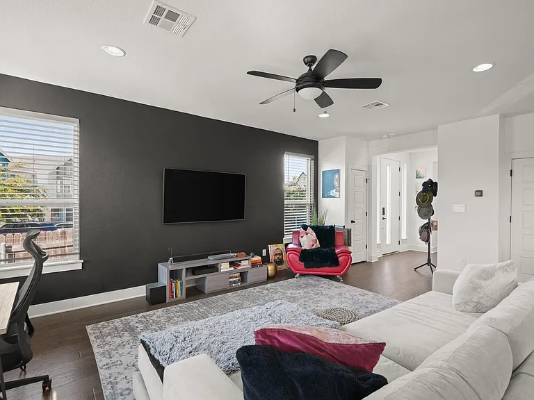 5160 N A W Grimes Blvd #125 — Photo 5