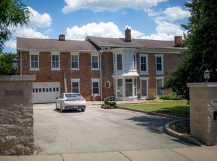 615 Plum St #1, Peru, IL 61354