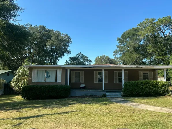 324 Hillcrest Ave, Valparaiso, FL 32580