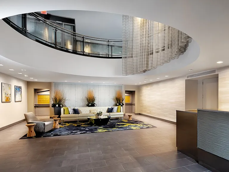 Lobby loft