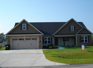 405 Stanford Ct, Maysville, NC 28555