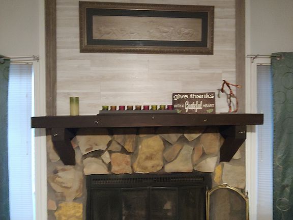 4th image of 313 Creekbend Dr