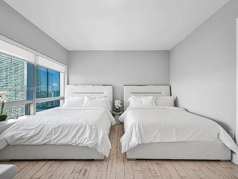 1435 Brickell Ave #3401 — Photo 3