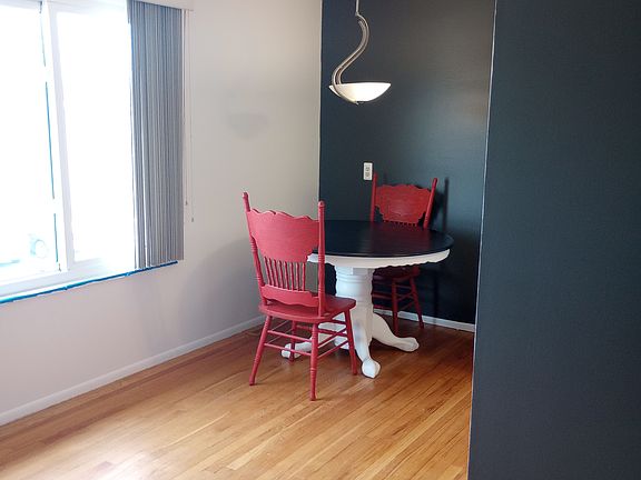 3rd image of 4910 Briarwood Ave APT 7