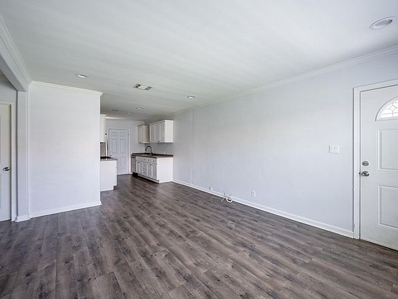 5th image of 1620 N Hollywood Way #A