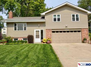 11006 Taylor St, Omaha, NE 68164