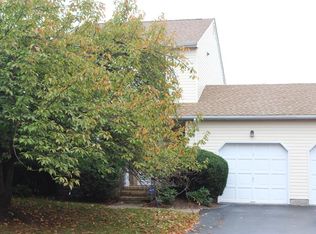 136 Castle Pointe Blvd, Piscataway, NJ 08854