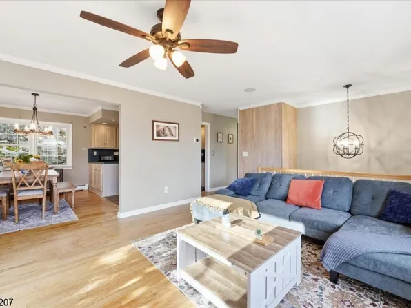 79 Truman Blvd, Oakland Boro, NJ 07436