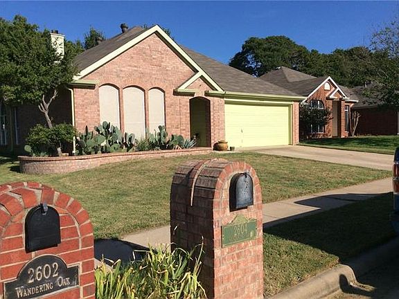2nd image of 2604 Wandering Oak Dr