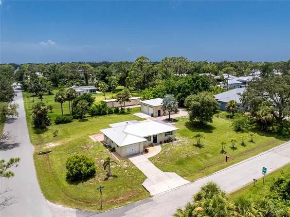 445 Stewart St, Englewood, FL 34223