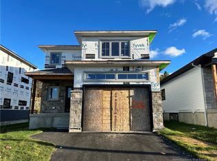 205 Highpoint Blvd, Fredericton, NB E3B5E1