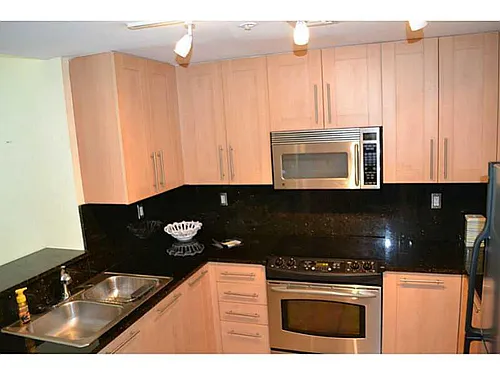 511 SE 5th Ave #2103 Photo 1
