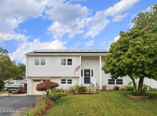 558 Vaughn Ave, Toms River, NJ