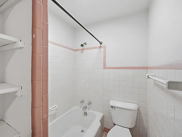 2222 Lawn Ave #1 — Photo 9