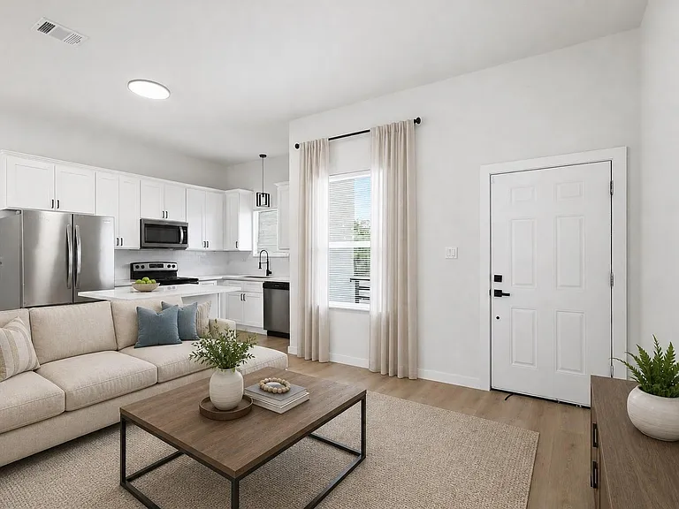 405 Clearwater St #A — Photo 6