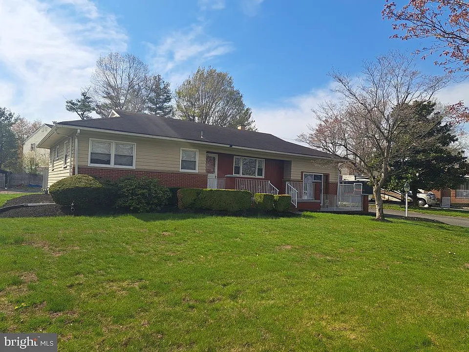 4032 Quaker Bridge Rd