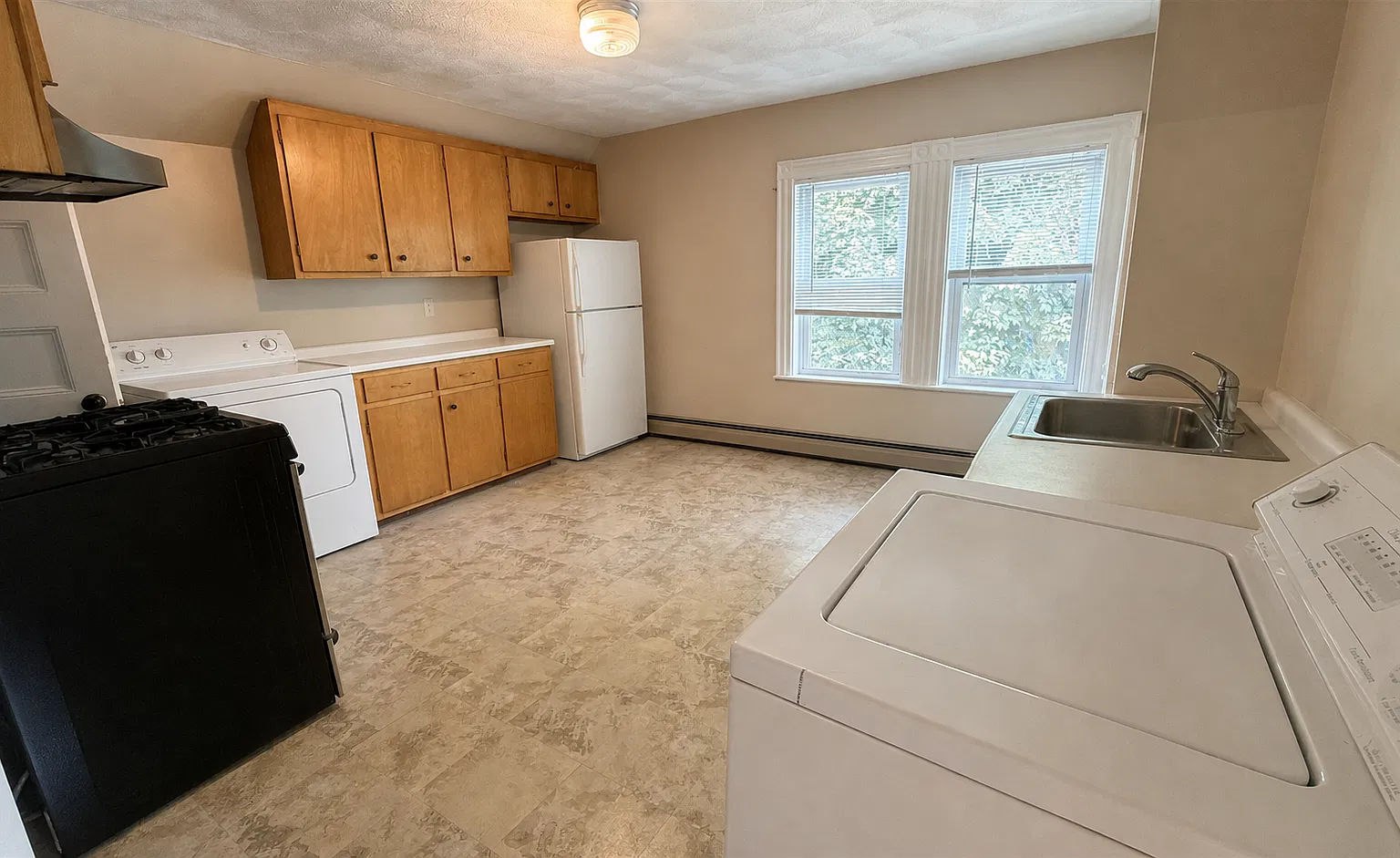 2 bed, 900 sqft, $2,650 — Photo 1