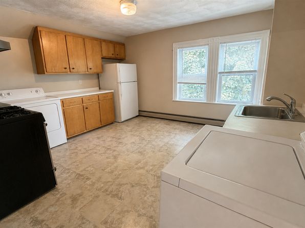 136 Lowell St APT 2