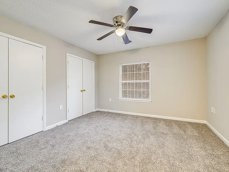 Griffith Commons Apartments — Photo 12