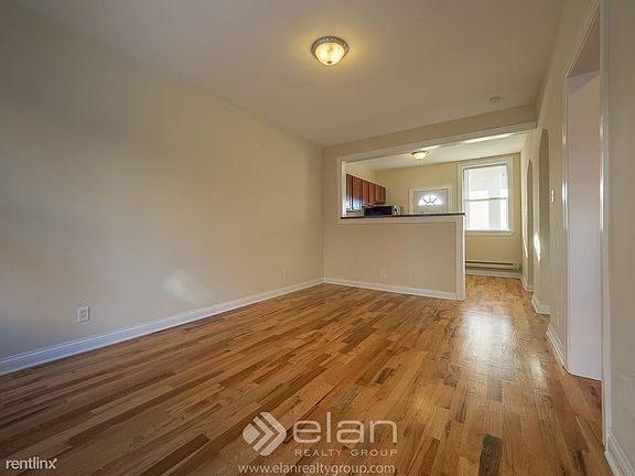 3rd image of 4417 N Wolcott Ave APT 2A