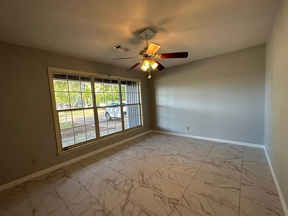 4th image of 1707 Avenue E