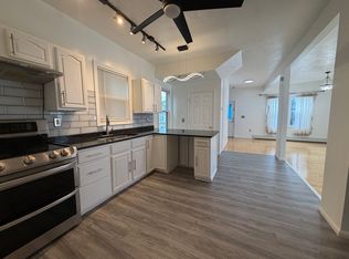 38 Marion Ave N, Providence, RI 02905