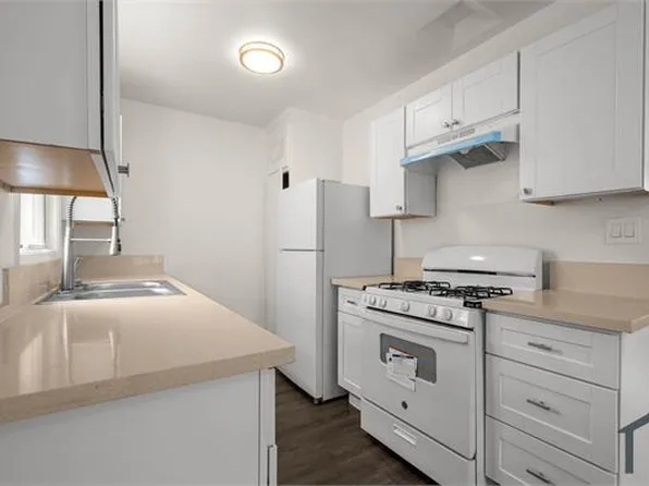 14616-14618 Blythe St, Panorama City, CA