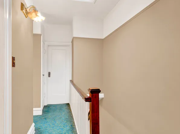 536 68th Street image 14 of 32