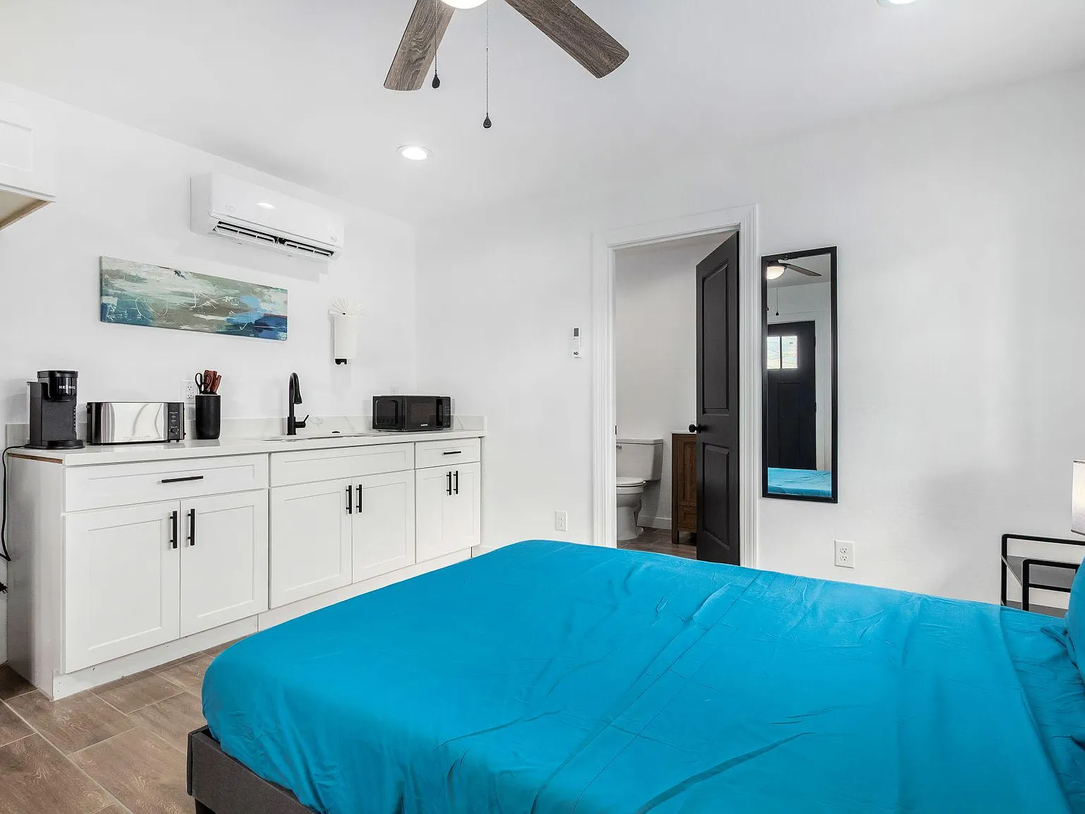 4 bed, 2.0 bath, 1712 sqft, $1,434 — Photo 3