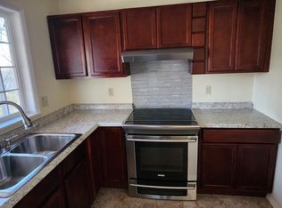 32 Garden Hill Cir, Waterbury, CT 06704