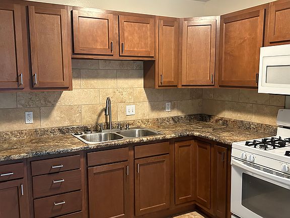 5th image of 2563 Sonora Dr