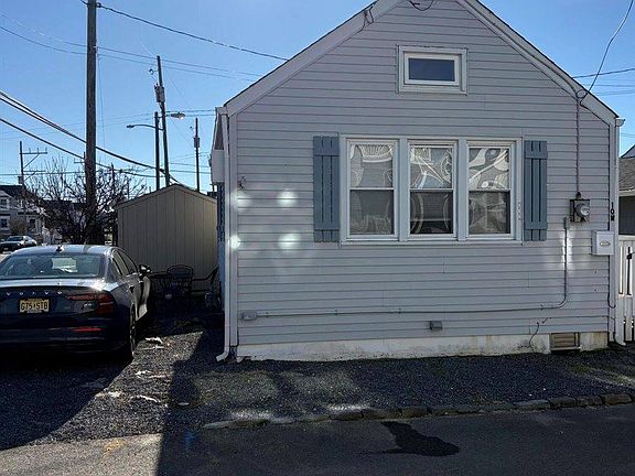 2nd image of 10 W Rutherford Ln