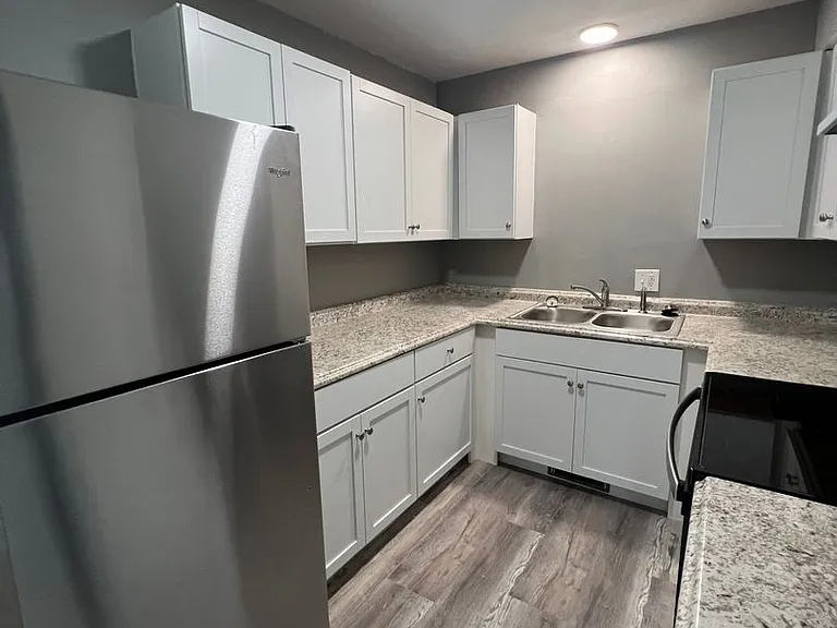 2305 N Prospect Ave #B — Photo 5