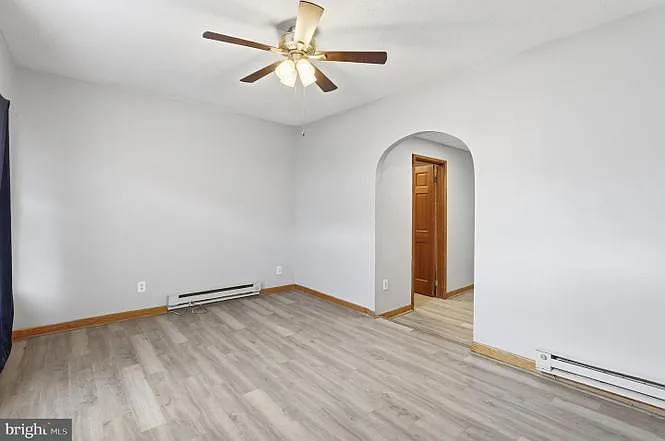 303 N Mulberry St — Photo 5