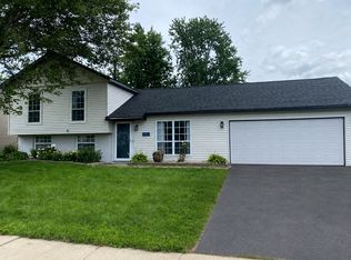 607 Jonadel Ln NW, Cedar Rapids, IA 52405