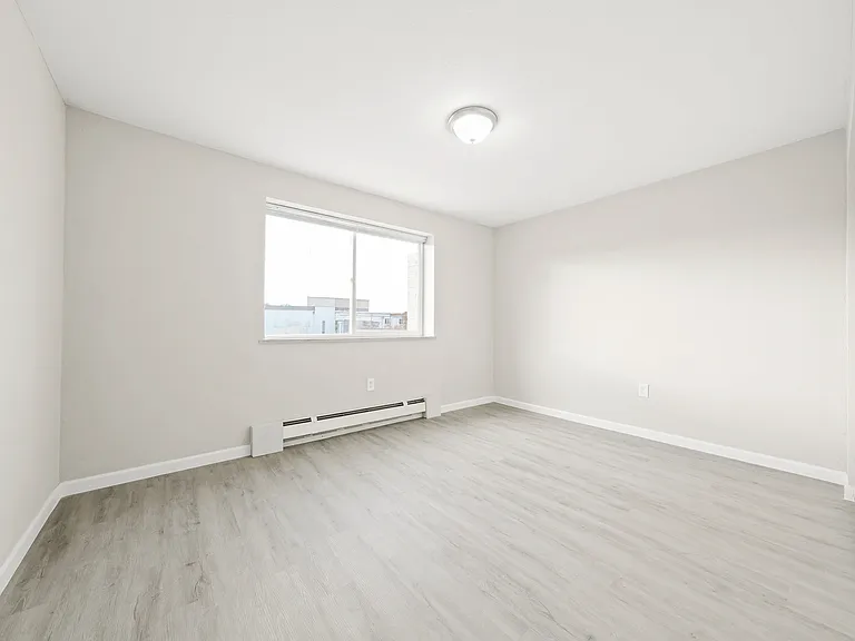 Tailwinds Apartments — Photo 37