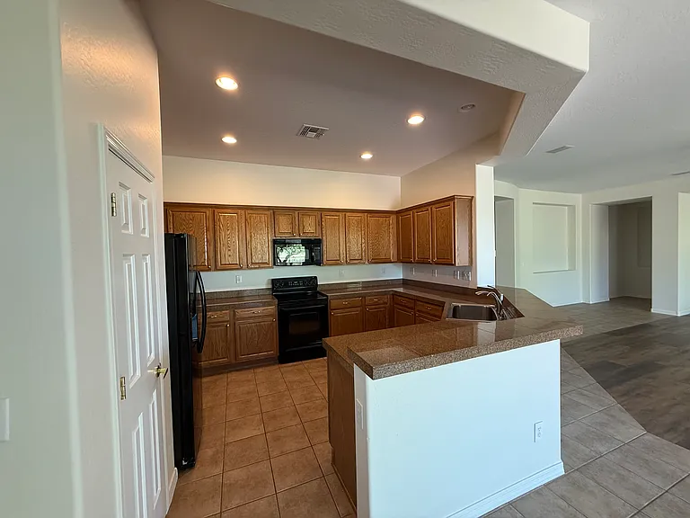 2344 W Clearview Trl — Photo 7