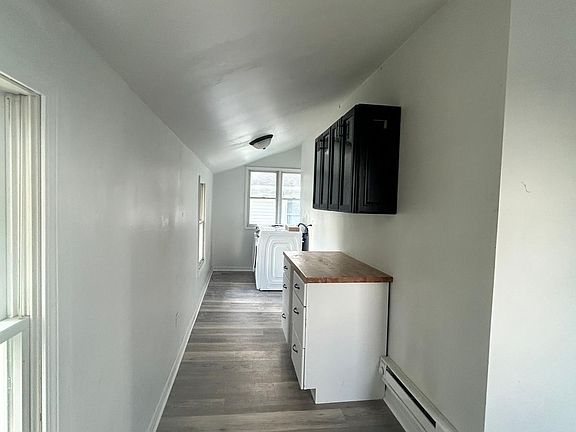 5th image of 2113 W Washington St APT D