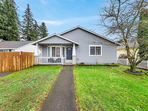 2nd image of 1811 NE Edge Park Dr