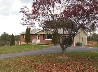 9877 N Delaware Dr, Bangor, PA 18013