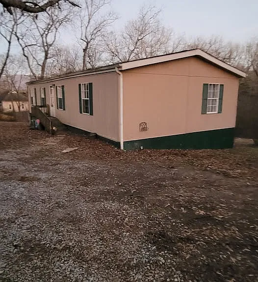 604 Clemmer Ferry Rd — Photo 1