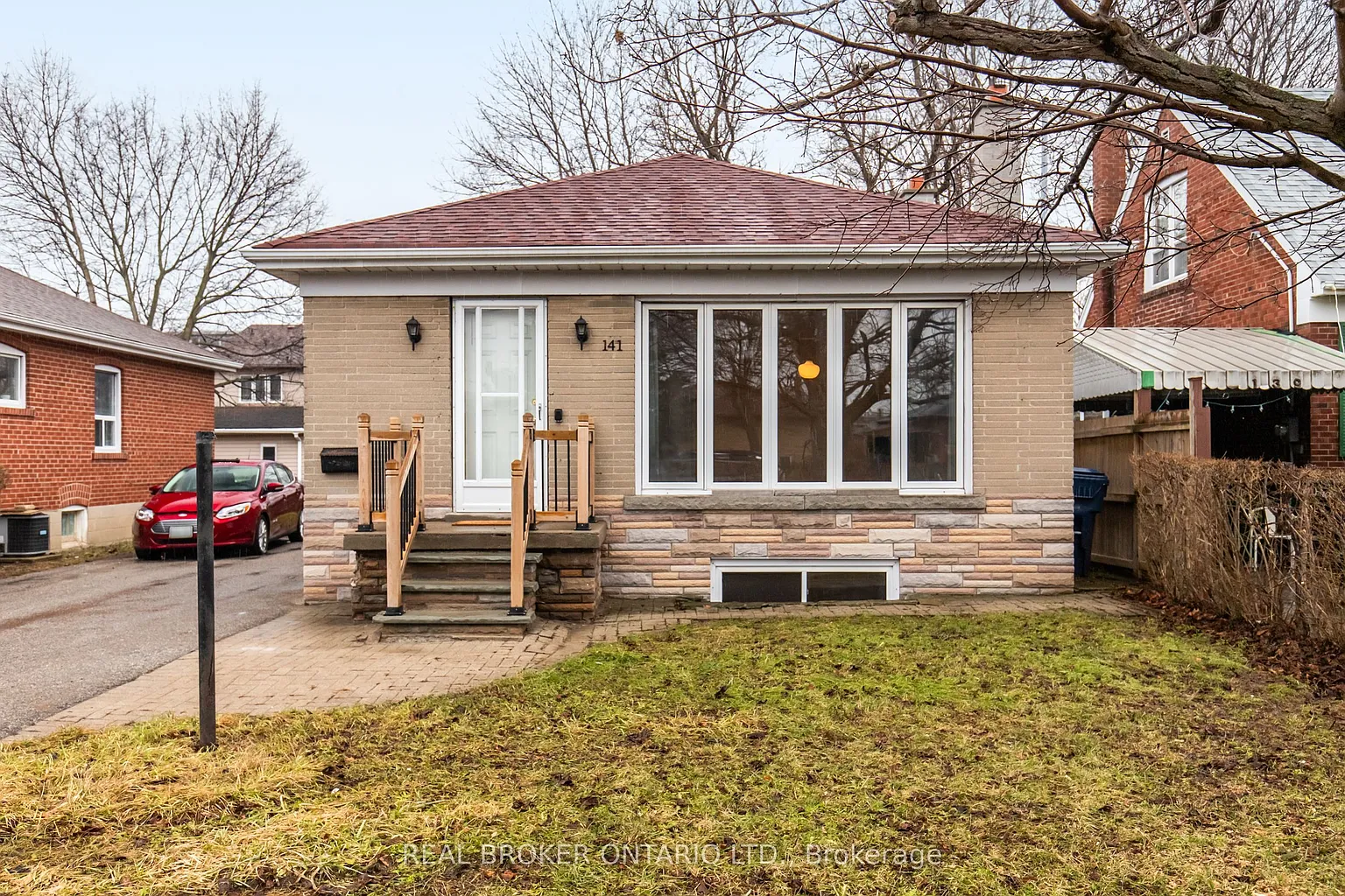 141 Ellesmere Rd photo 1