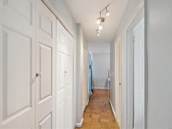 2835 Webb Avenue image 9 of 18