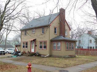1021 9th Ave E #1, Menomonie, WI 54751